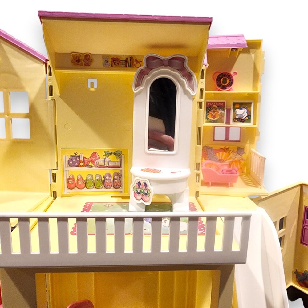 Vintage Kelly Pop Up Playhouse 1998 w/ Original Accessories (Incomplete) - Picture 4 of 10